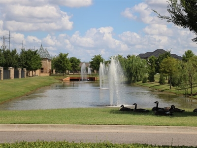 Water features in Las Colinas neighborhood in Norman