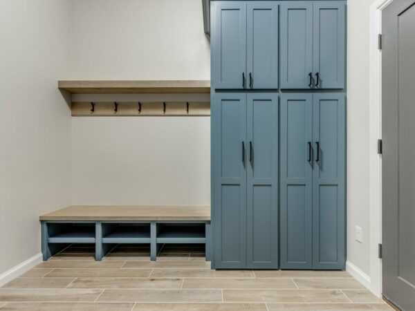 laundry room, mudroom